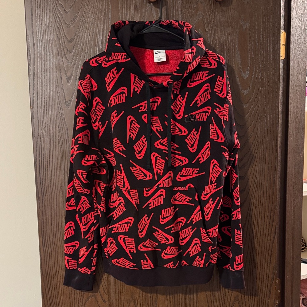 Women’s nike logo hoodie small